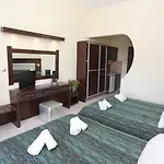 Philoxenia Village Hotel-studios 4*