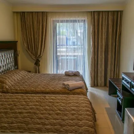 아파트호텔 Philoxenia Village Hotel-studios 4*