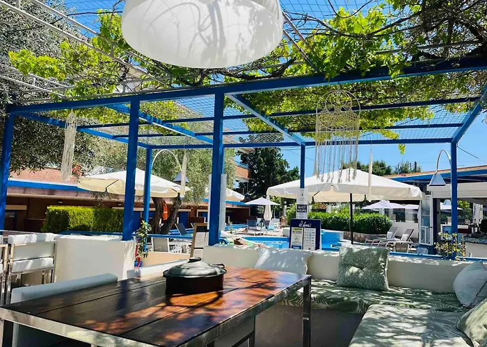 Aparthotel Philoxenia Village Hotel-studios 4*
