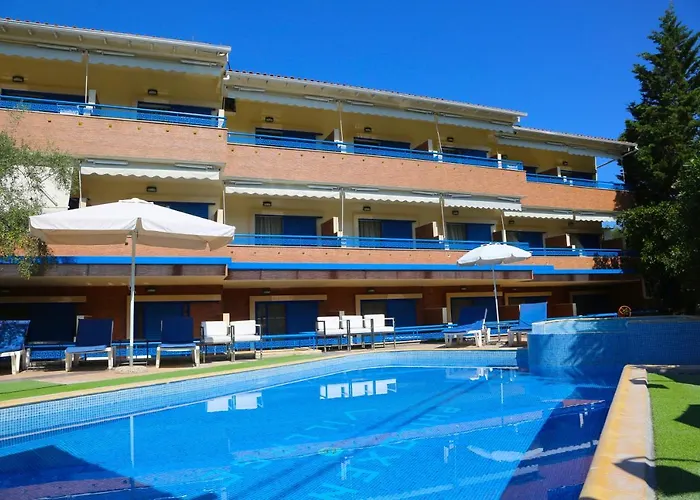 Aparthotel Philoxenia Village Hotel-studios 4*