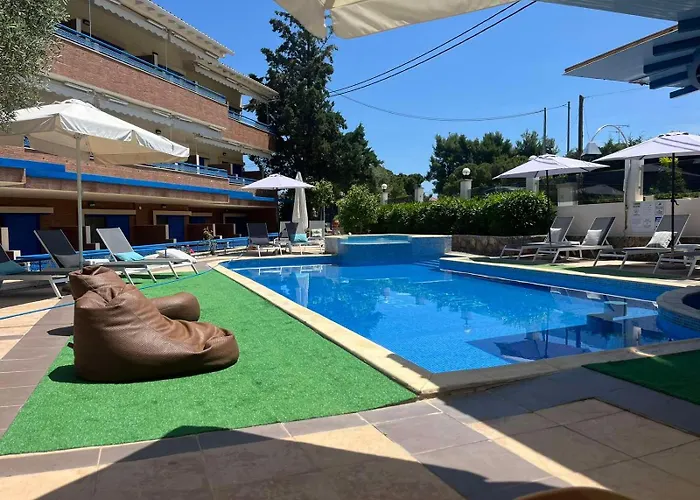 Philoxenia Village Hotel-studios 4*
