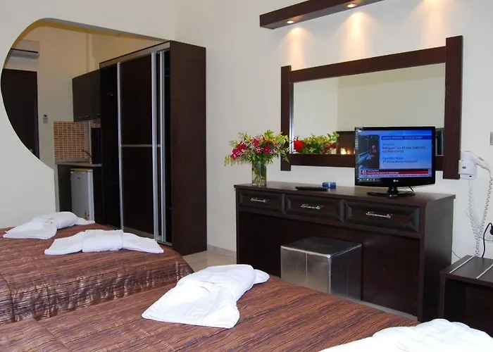 Philoxenia Village Hotel-studios 4*