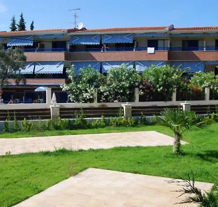 Philoxenia Village Hotel-studios