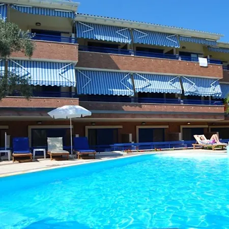 Philoxenia Village Hotel-studios Appart hôtel
