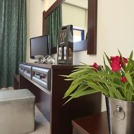 Philoxenia Village Hotel-studios Appart hôtel