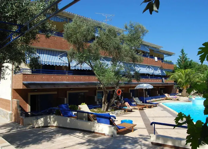 Philoxenia Village Hotel-studios 4*